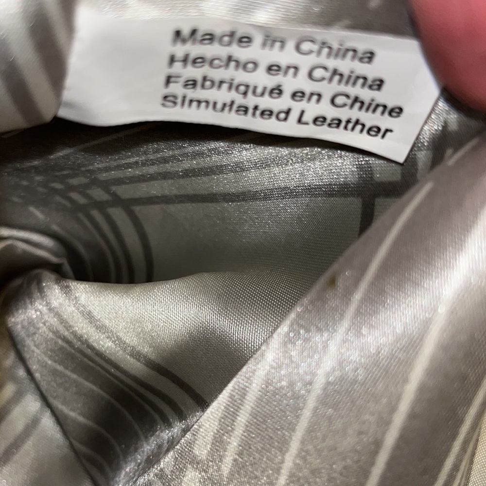 London Fog hand bag - Picture 13 of 13